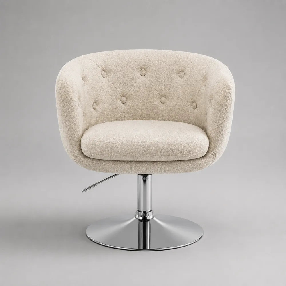 Poltrona girevole imbottita in tessuto beige con base circolare in acciaio cromato 80x75x80 cm
