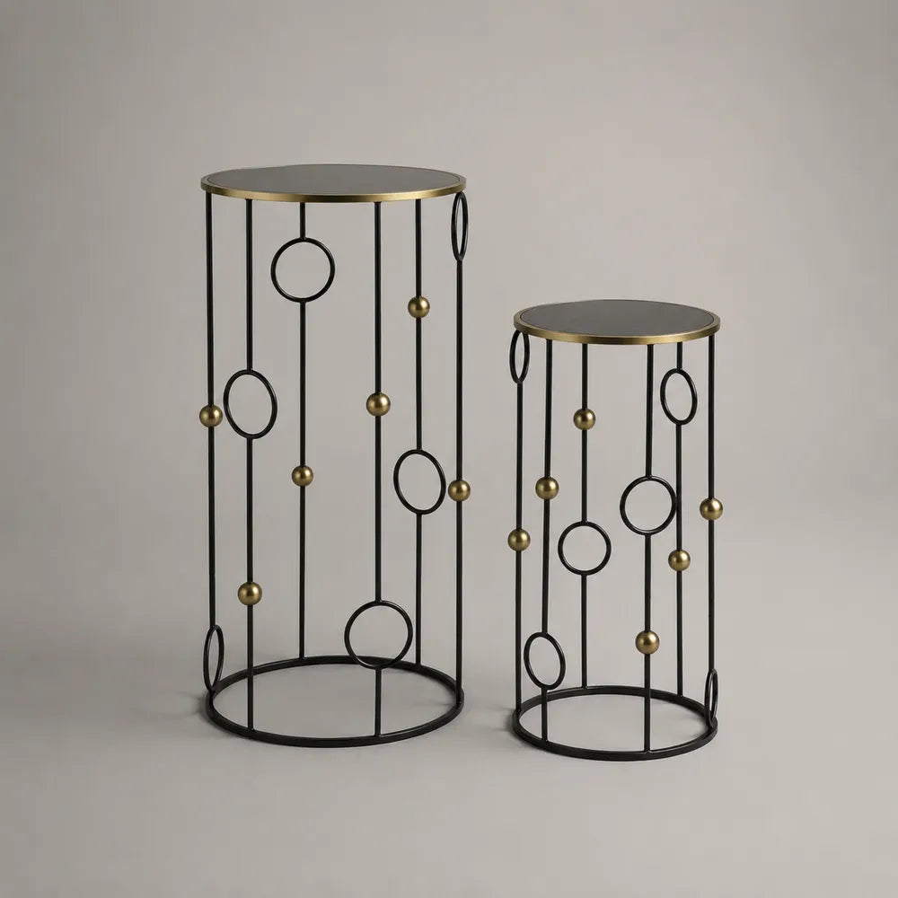 Set 2 tavolini da caffè rotondi con piano in vetro fumé e struttura in acciaio nero e oro diametro 45 cm e 35 cm